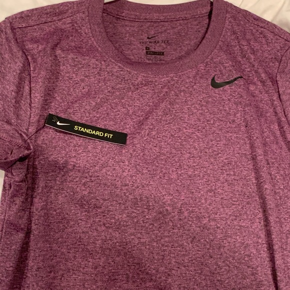 SALE‼️‼️‼️NIKE PURPLE WORKOUT TOP💜 - Picture 6 of 6